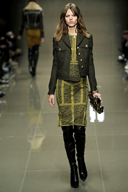 Burberry предизвикаха истински фурор в Лондон