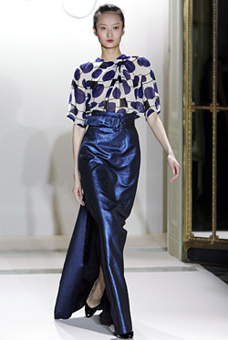 http://beauty.fashion.bg/article/5156/34/modni-tendencii-prolet2011-metalicheski-cvetove