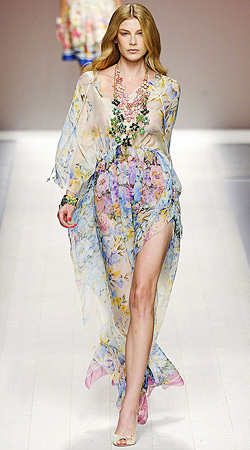 ����� ������ �� ������������ �� Blumarine � ���