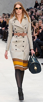 Атрактивно шоу представи Burberry на Седмицата на модата в Лондон
