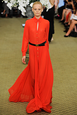 Под знака на котвата. Пролетната колекция на Bill Blass