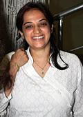 Interview with the yoga instructor Dimple Gajwani about The Art of Breathing 