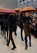 ���������� ��� ��������� Burberry �� ��������� �� ������ � ������