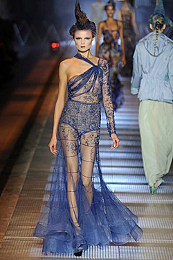 Fashion imposes blue summer