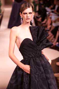 Model of Yves Saint Laurent, collection autumn-winter 2001-2002
