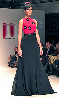 Esther Noriega showed her new Spring-Summer 2010 collection in Castilla y Leon fashion week