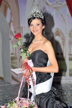 Miss Bulgaria Universe 2009 Elitsa Lyubenova left for Bahamian islands