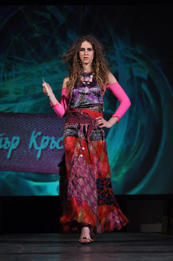 Roma Fashion - beauty and magic of gipsy culture