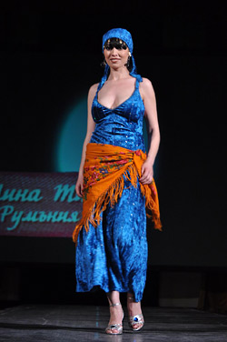 Roma Fashion - beauty and magic of gipsy culture