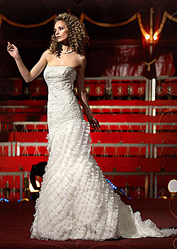 The hottest trends for summer 2009 bridal dresses 