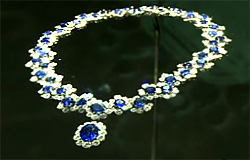 Bulgari with glamorous jewelry exhibition in Paris