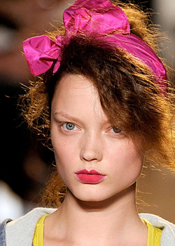 Hair accessories trends for Spring-Summer 2010