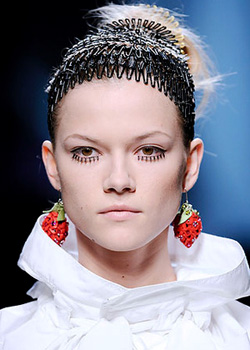 Hair accessories trends for Spring-Summer 2010