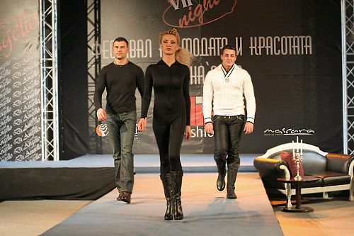 Fashion agency VIP Fashion Group sent 2009 with impressive fashion show