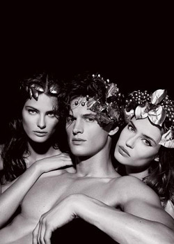 Karl Lagerfeld presents Pirelli 2011 calendar in Moscow