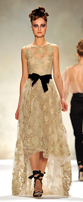 Monique Lhuillier presented chic dresses at New York Fashion Week Fall 2011
