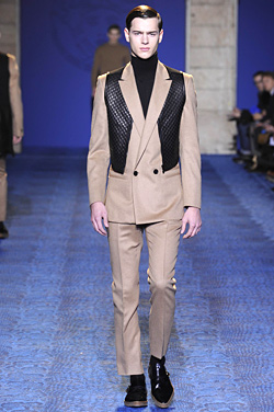 VERSACE For Men AUTUMN/WINTER 2011-12: three-dimensional