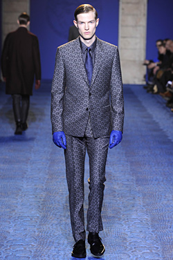 VERSACE For Men AUTUMN/WINTER 2011-12: three-dimensional