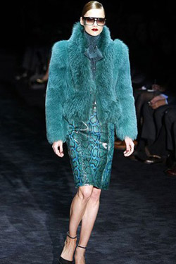 Milan Fashion Week started with the bright Fall-Winter 2011 collection of Gucci