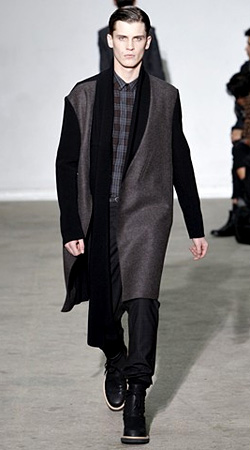 Fashion trends Autumn-Winter 2011/2012: Contrast sleeves