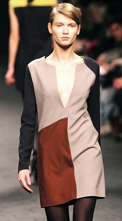 Fashion trends Autumn-Winter 2011/2012: Contrast sleeves