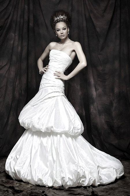 Bridal dresses 2011 collection by Atelier Simon