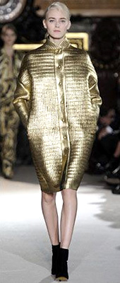 Fashion trends Autumn-Winter 2011/2012: Dress in gold