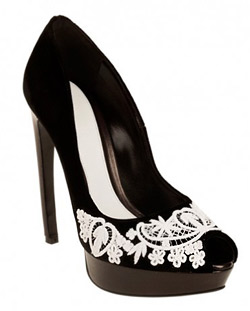 Alexander McQueen shoe collection for Autumn-Winter 2012-2013 