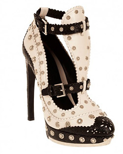 Alexander McQueen shoe collection for Autumn-Winter 2012-2013 